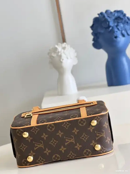WIS LOUIS CITE VUITTON 0604